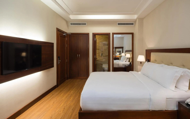 Nhat Ha L'Opera Hotel