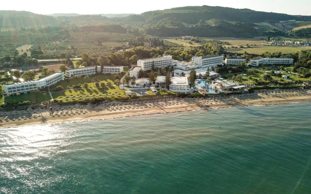 Robinson Kyllini Beach