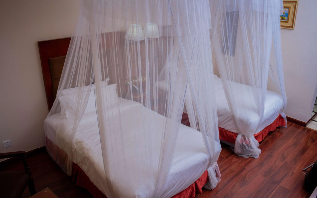 Best Western Plus Paramount Hotel