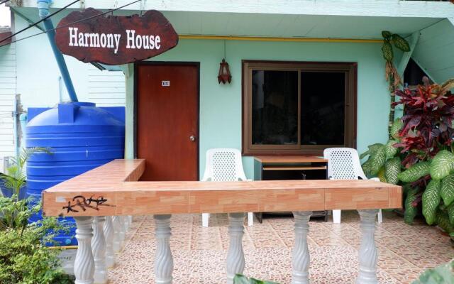 Harmony House - Hostel