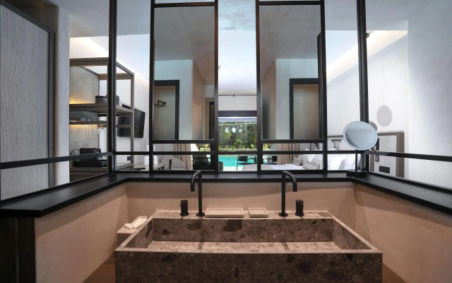 Aeonic Suites and Spa