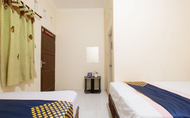 Rumah Nugraha Hotel Syariah by OYO Rooms