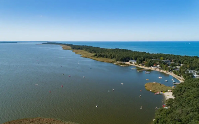 Large Holiday House With Terrace, Bobolin