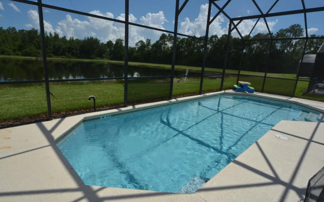 87631 Games Room+2-masters+hottub+water View!