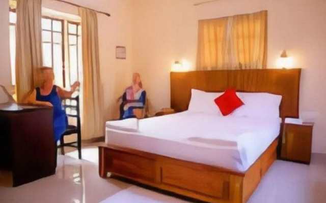 Dahlia Beach Resort