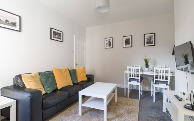 Lily's Apartment 1, 2 bed Flat in Northumberland