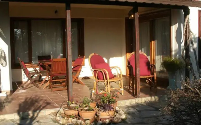 Villa Juanita Garden Apartment
