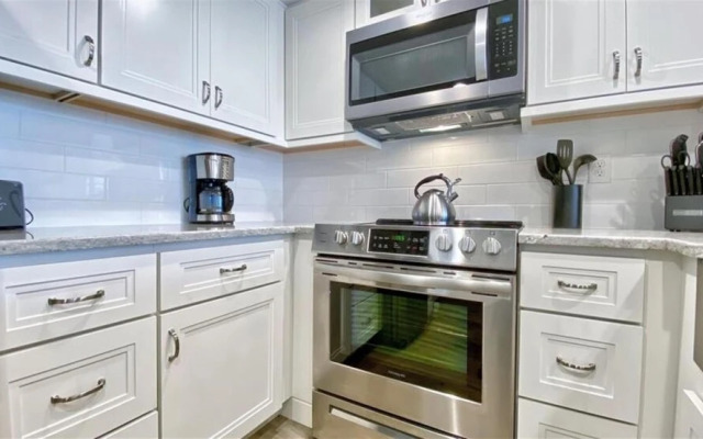 Chateaux 106 by Teeming Vacation Rentals