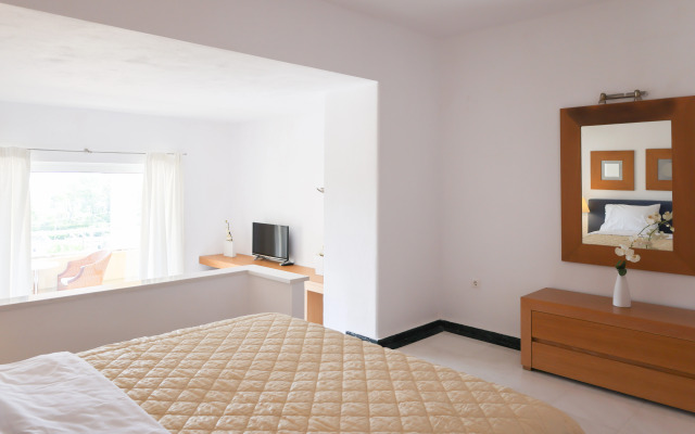 Kanapitsa Mare Hotel