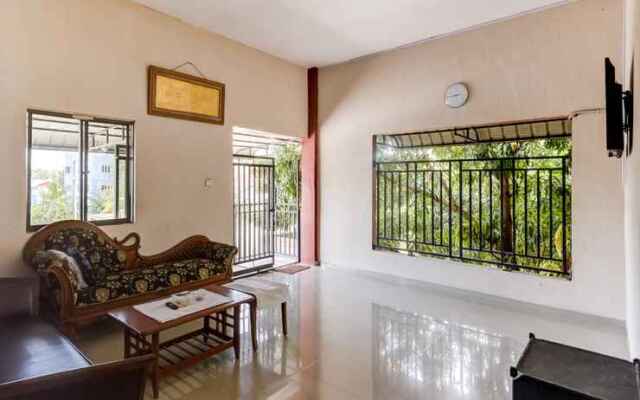 Oyo 91298 Rumah Cantik Homestay