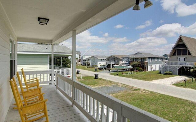 Do-little Dock 3 Bedroom Home by RedAwning