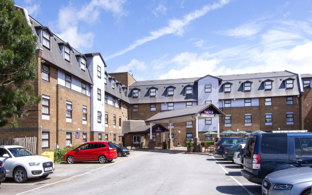 Premier Inn London Gatwick Airport A23 - Image 7