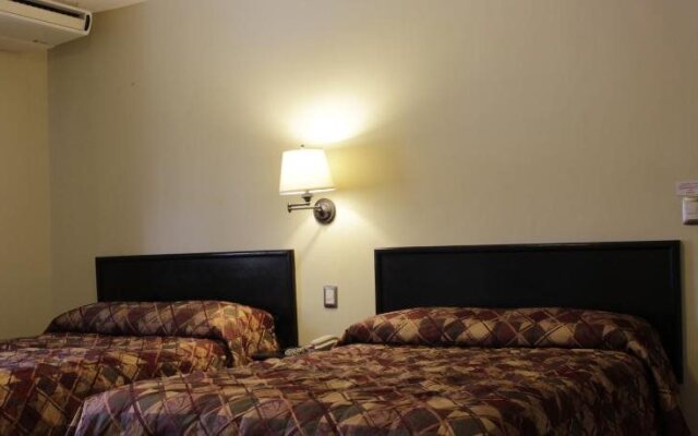 Hotel Flores Hills