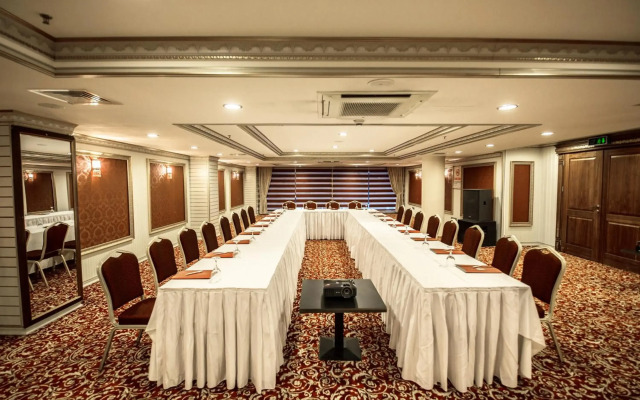 Yucesoy Liva Otel