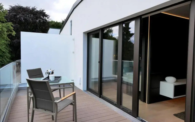 White Pearl Apartment 3.02