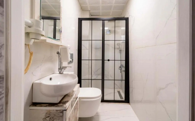 Ren Plus Suit Bakirköy