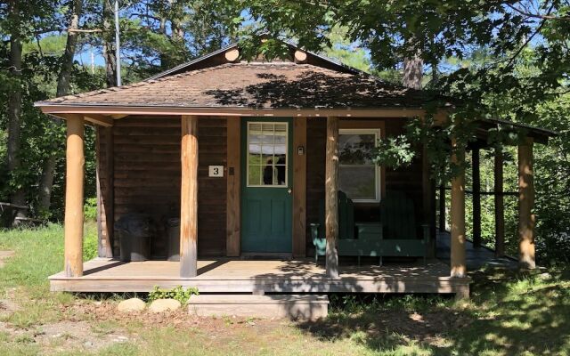 Kennebec Riverside Cabins
