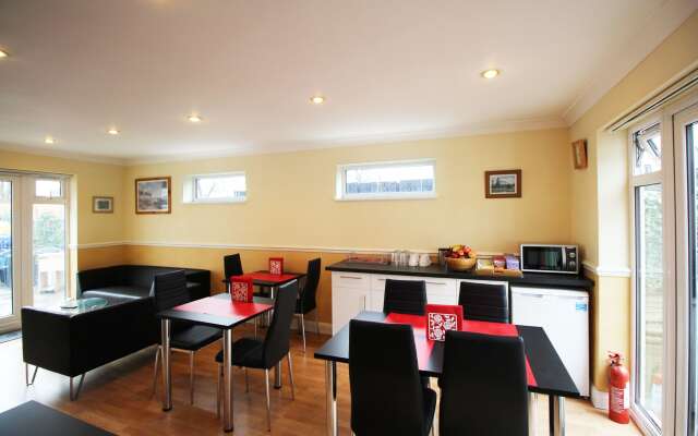 Flexistay Ambers Gatwick Aparthotel