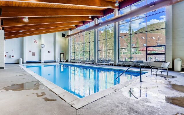 Spacious And Modern 2br Premier- The Pines- Kids Ski Free 2 Bedroom Condo by RedAwning