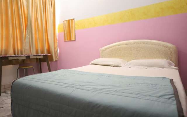 OYO Homes 90575 C.k Bahau Homestay