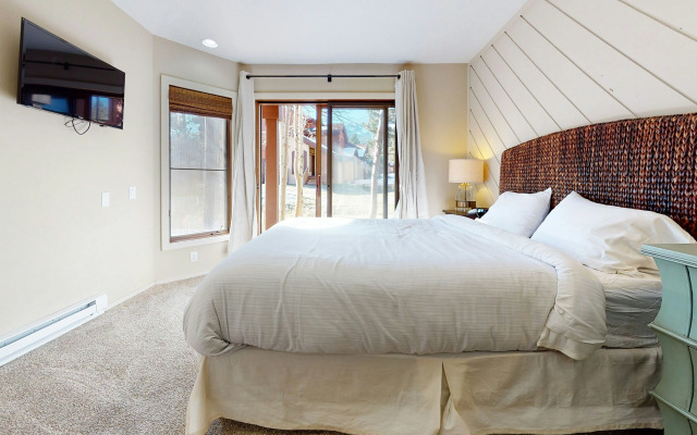 Snowcreek III #415 Condo