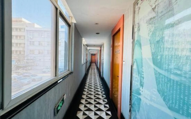 Diamond Fashion Hotel(Hebi changfeng road)