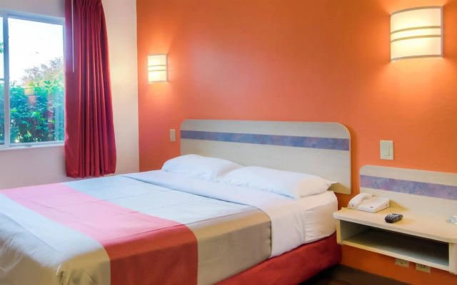 Motel 6 Washington, DC - Convention Center