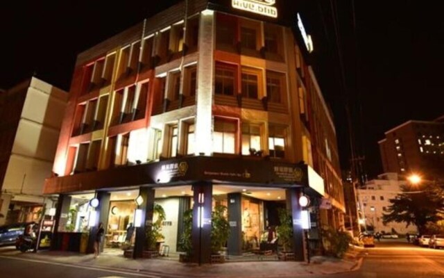Hive Backpackers