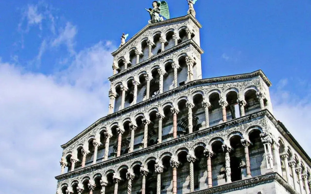 Stay Central in Historic Lucca