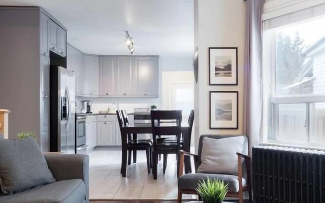Elegantly Appointed Detached House in the Central City
