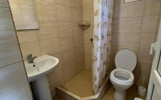 The Guest House At Henry's