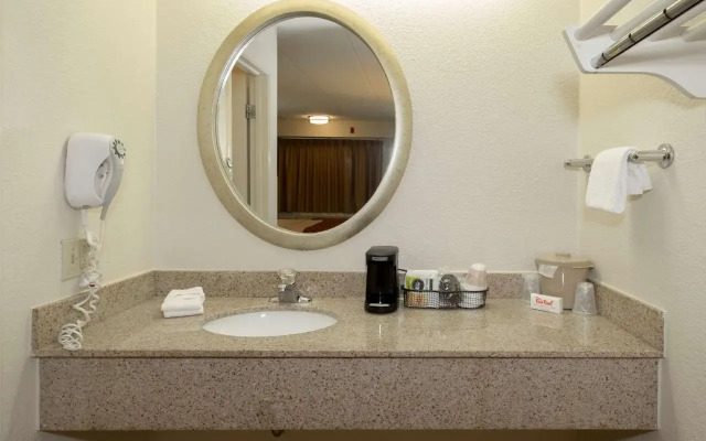 Red Roof Inn Milford - New Haven