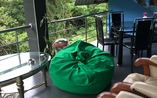 Hamadhi Guest