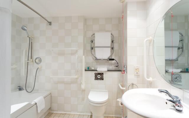 Holiday Inn Cambridge by IHG