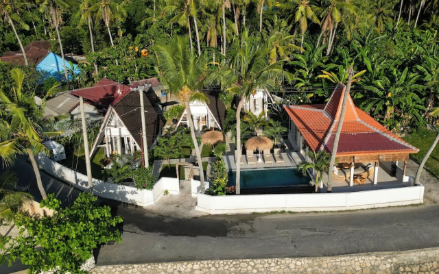 Sunset House Ceningan