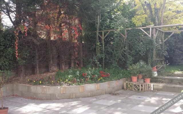 Jessamine House Hotel