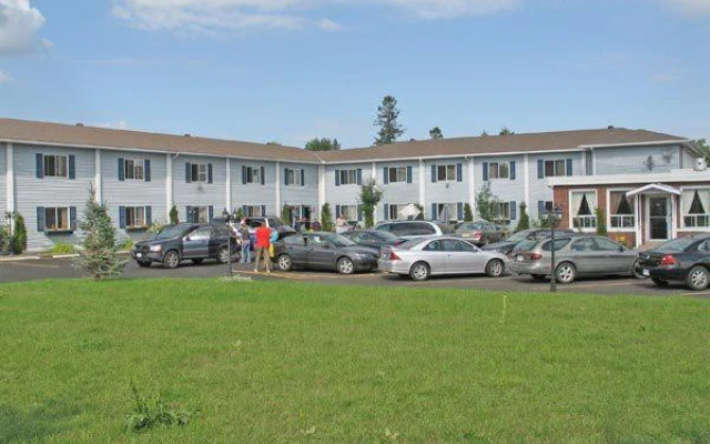 Super 8 by Wyndham Pembroke