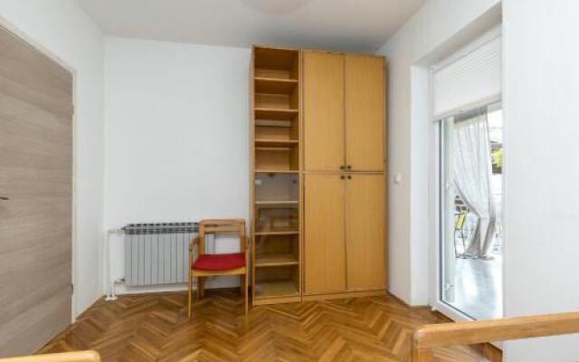Apartments Hrestak