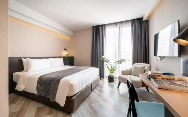 Seekers Finders Rama IV Hotel, SureStay Collection by BW