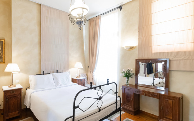 Nafsimedon Hotel