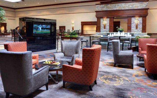 DoubleTree by Hilton Detroit - Dearborn