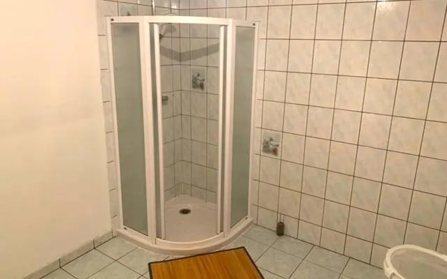 Petite maison lorraine avec cheminée et jardin