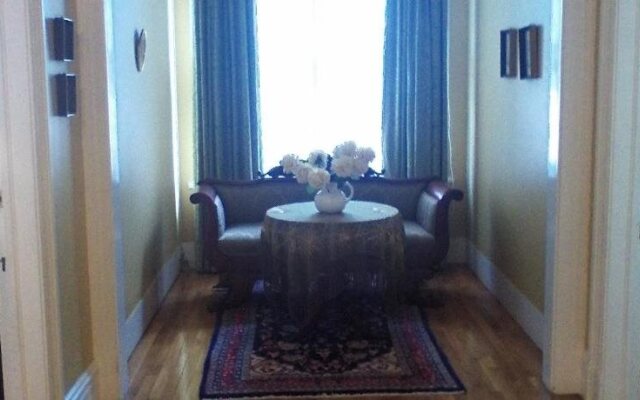 A Kingston Bed & Breakfast