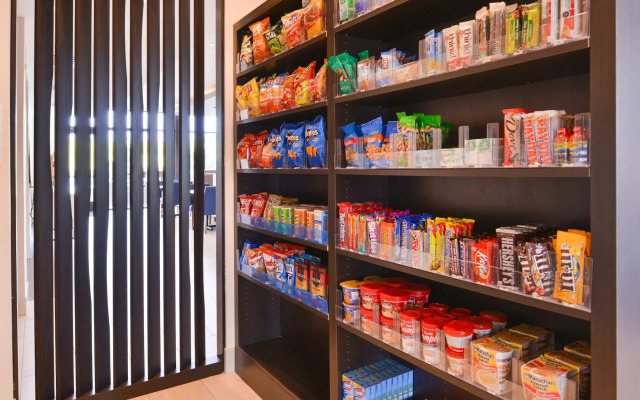 Holiday Inn Express & Suites Olathe West by IHG