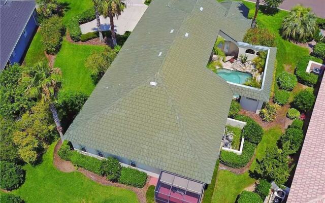 Royal Swan - Three Bedroom Home