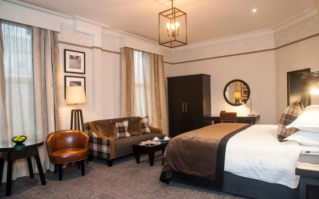 Macdonald Burlington Hotel