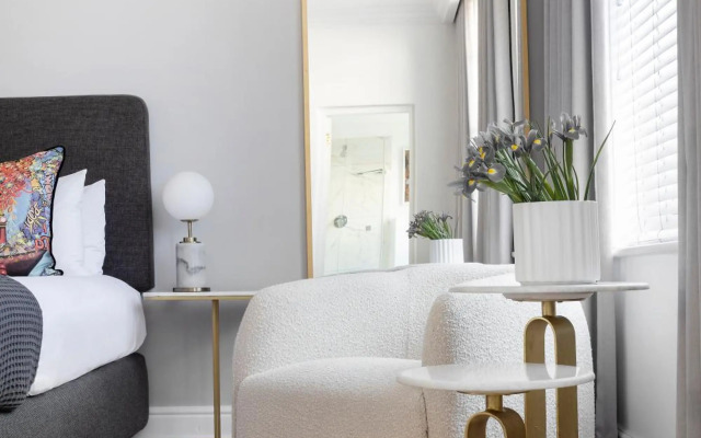 The Clarendon - Fresnaye