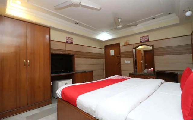 Collection O 3504 Vivek International Hotel