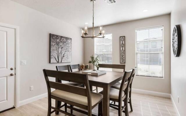 The Tree House 4 Bedroom Home