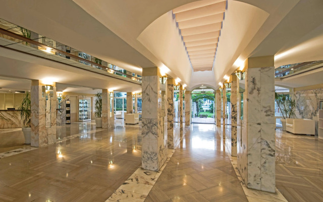 Iberostar Waves Ciudad Blanca